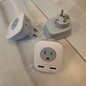 Vintar European Plug Adapter with 3 USB Ports & US Outlet Type C Charger Lot 3